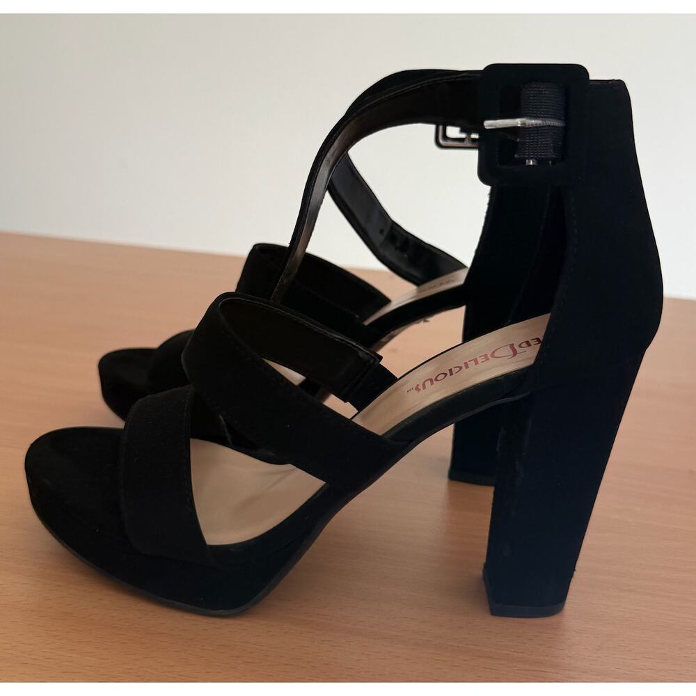 Cute Black Heels - Size 7.5